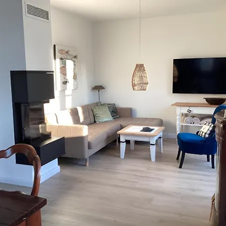 Haffkoje - Mit Kamin Und Sauna Fuer 6 Personen Holiday home Pepelow
